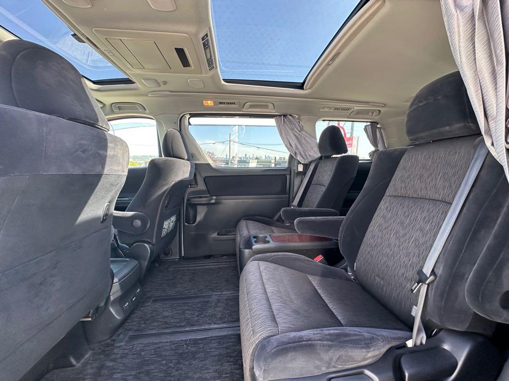 2009 Toyota Alphard - photo 10