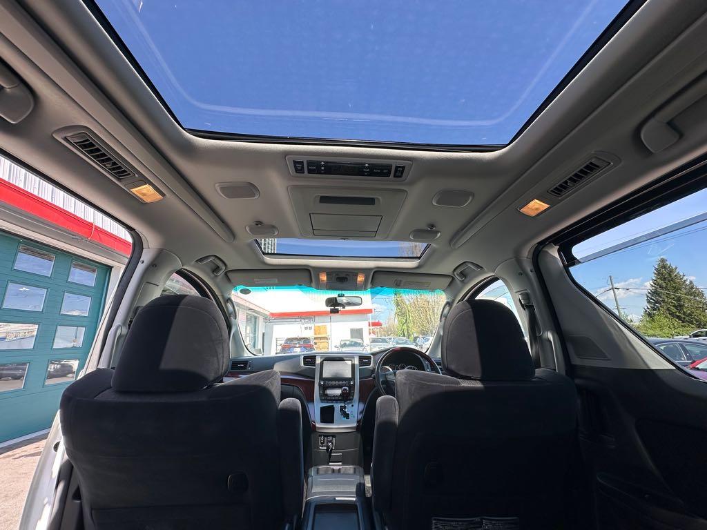 2009 Toyota Alphard - photo 13