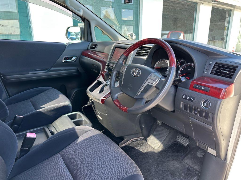 2009 Toyota Alphard - photo 15