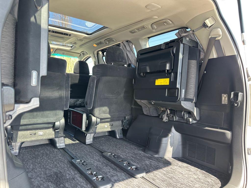 2009 Toyota Alphard - photo 8