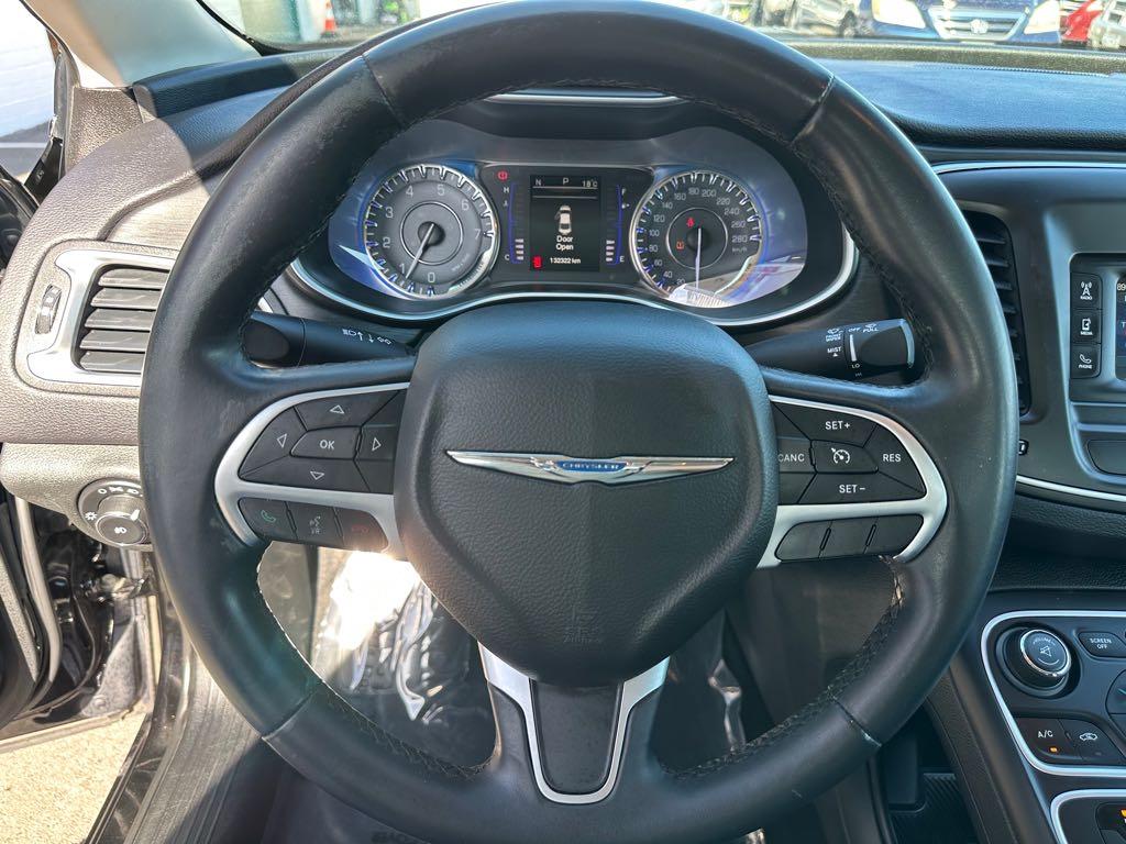 2015 Chrysler 200 Limited - photo 14