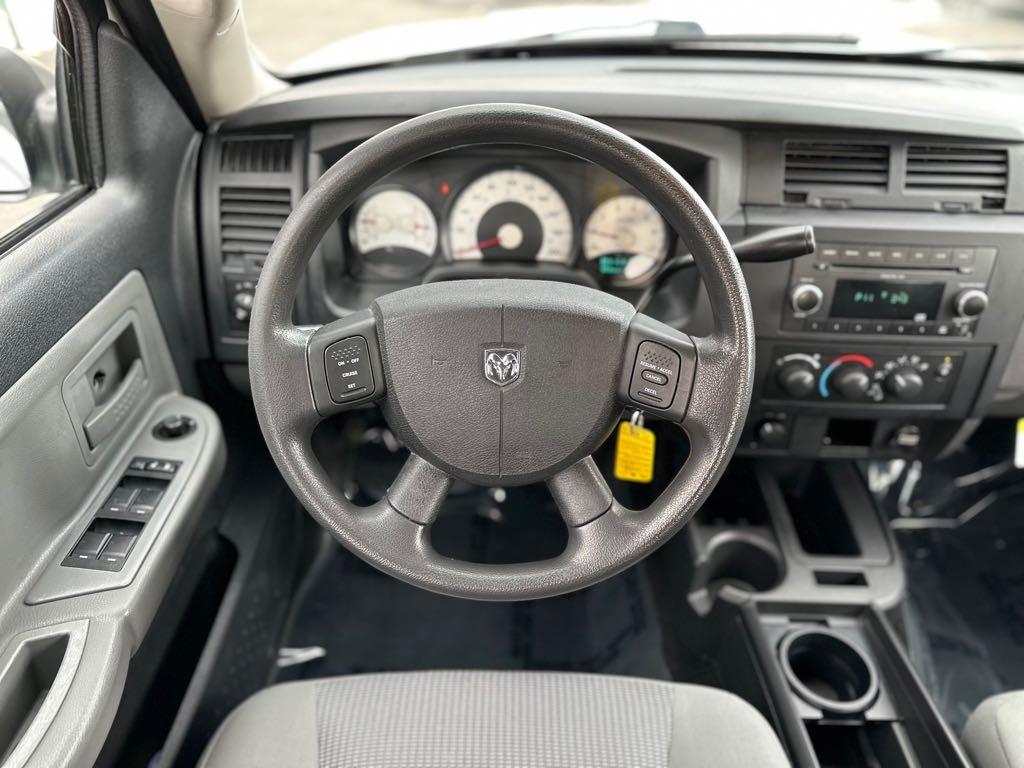 2011 Dodge Dakota SXT - photo 12