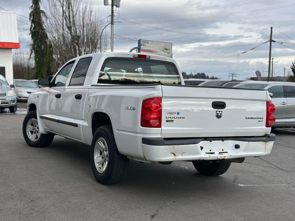 2011 Dodge Dakota SXT - photo 3