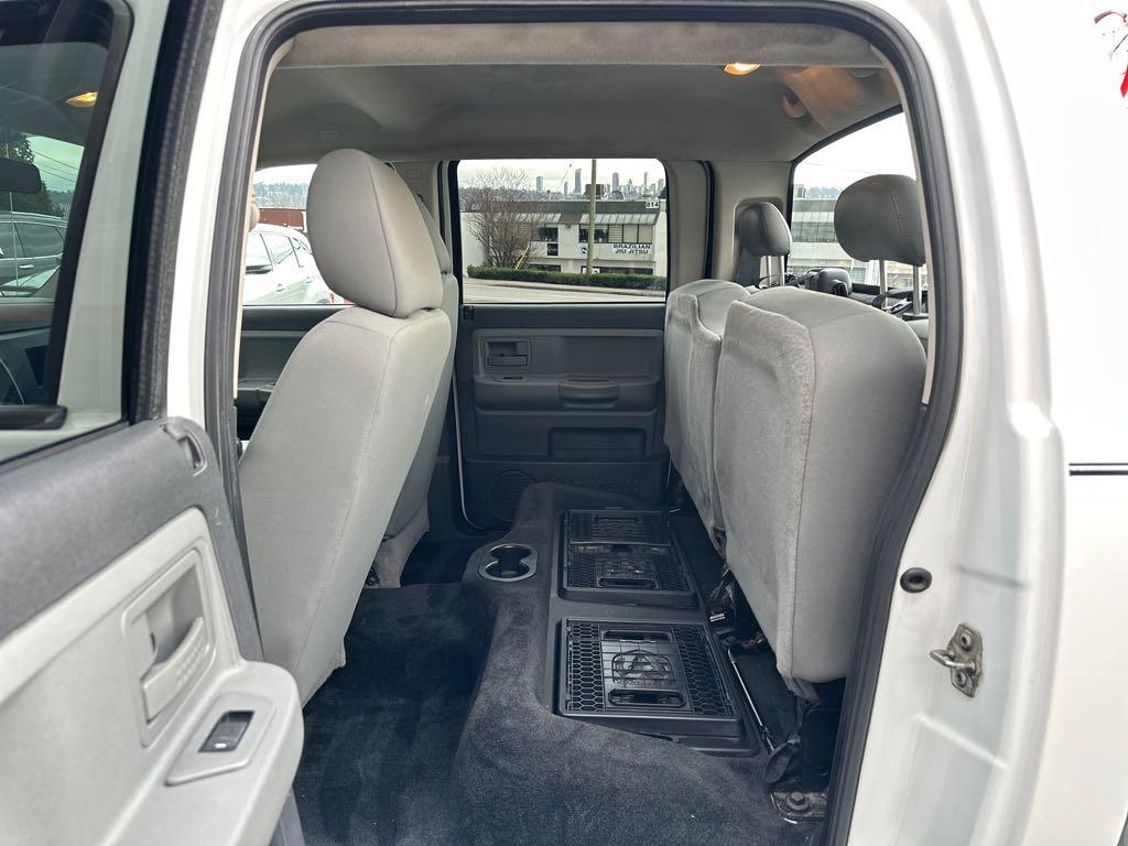 2011 Dodge Dakota SXT - photo 8