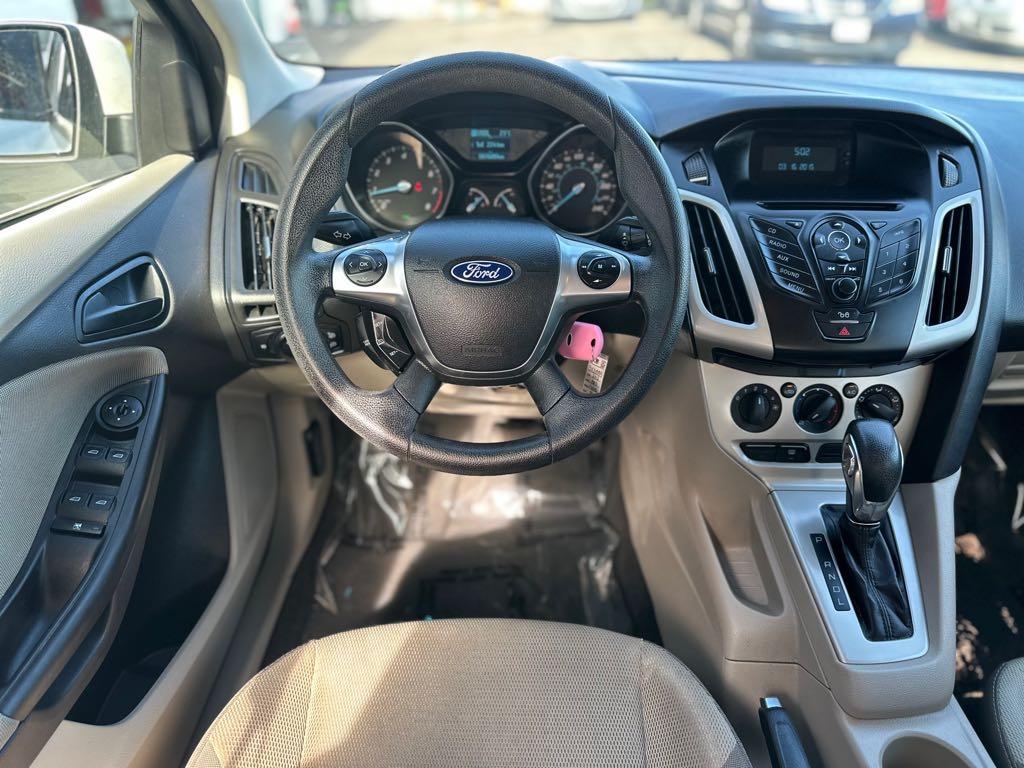 2012 Ford Focus SE - photo 10