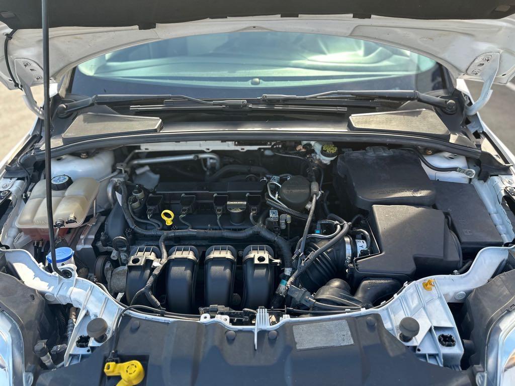 2012 Ford Focus SE - photo 18