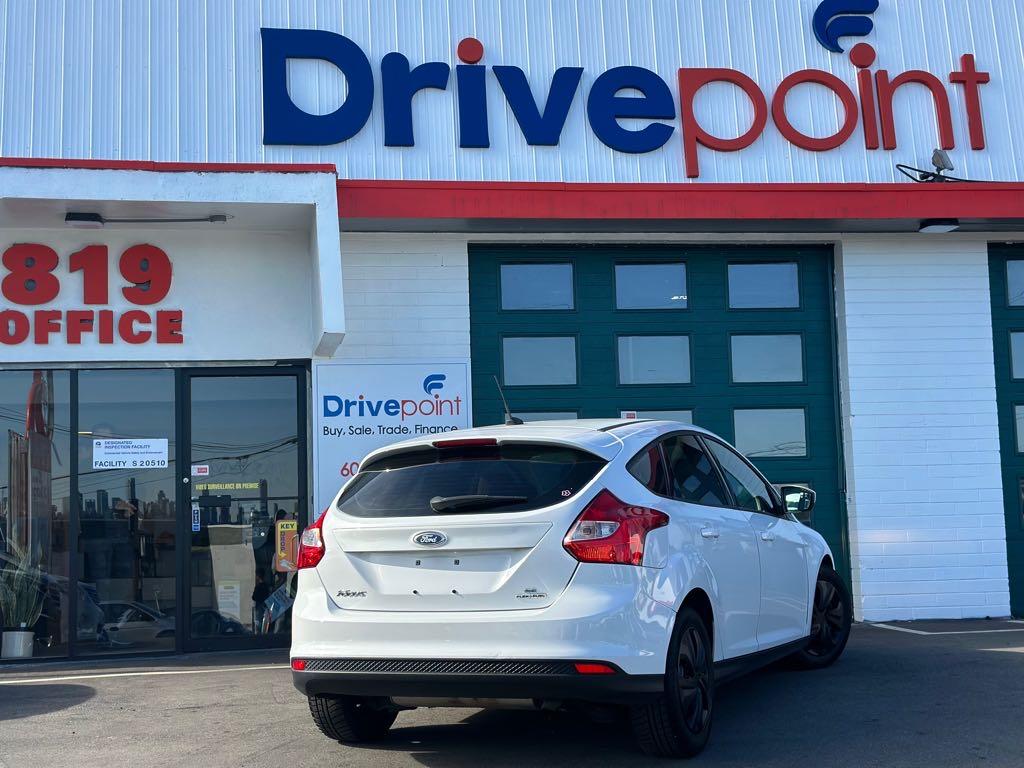 2012 Ford Focus SE - photo 3
