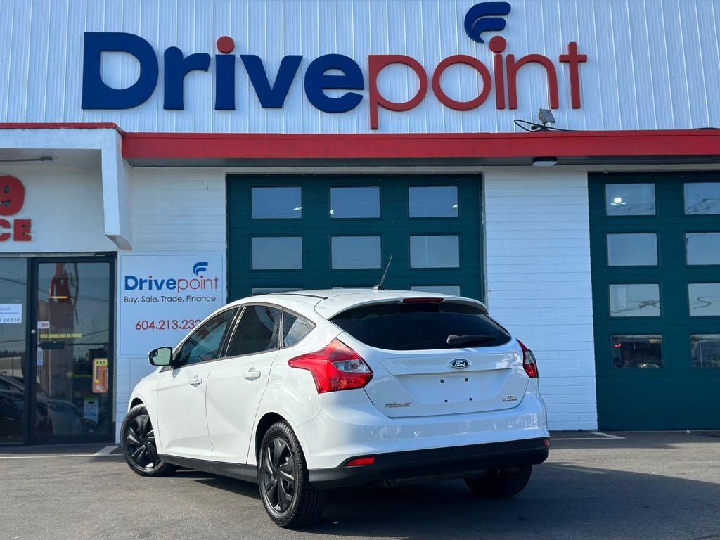 2012 Ford Focus SE - photo 4