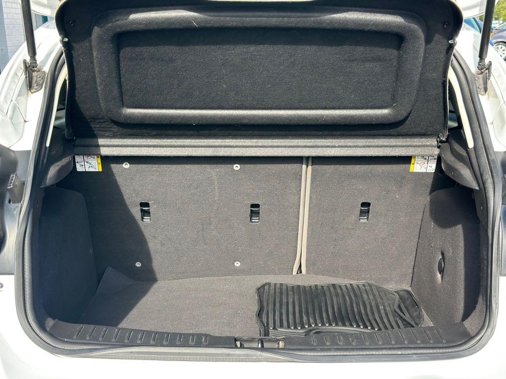 2012 Ford Focus SE - photo 7