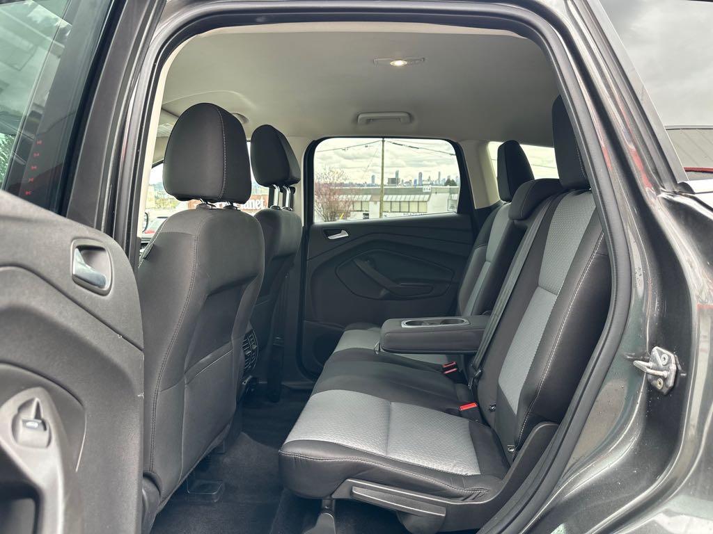 2017 Ford Escape SE - photo 8