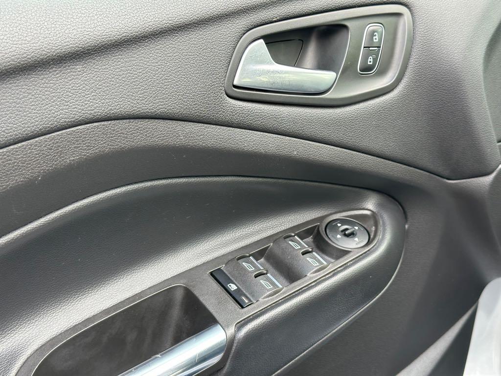 2019 Ford Escape SEL for sale at Drive Point Auto in Coquitlam, BC — photo 13 of 23