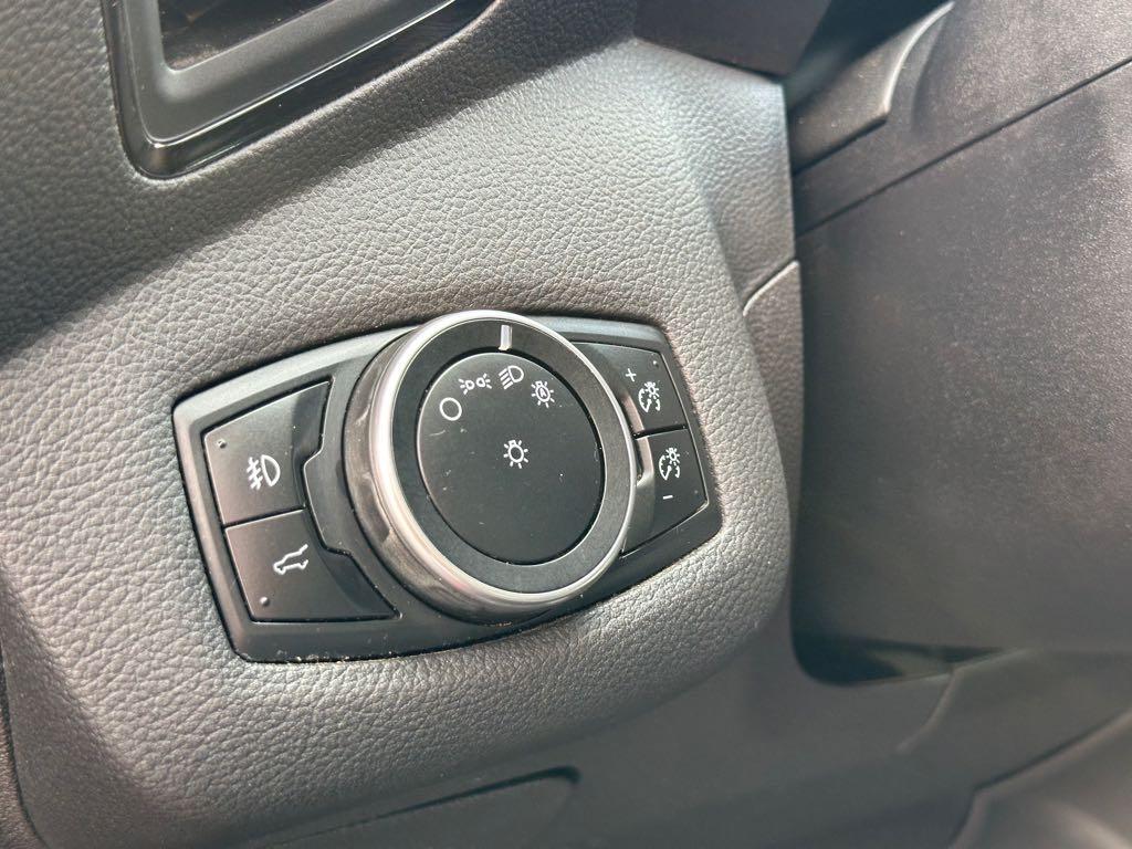 2017 Ford Escape Titanium for sale at Drive Point Auto in Coquitlam, BC — photo 15 of 21