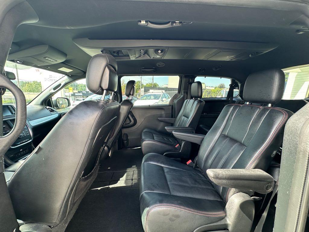2013 Dodge Grand Caravan R/T for sale at Drive Point Auto in Coquitlam, BC — photo 9 of 18