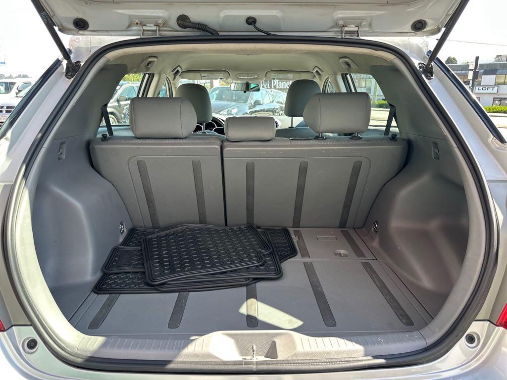2010 Toyota Matrix for sale at Drive Point Auto in Coquitlam, BC — photo 7 of 16