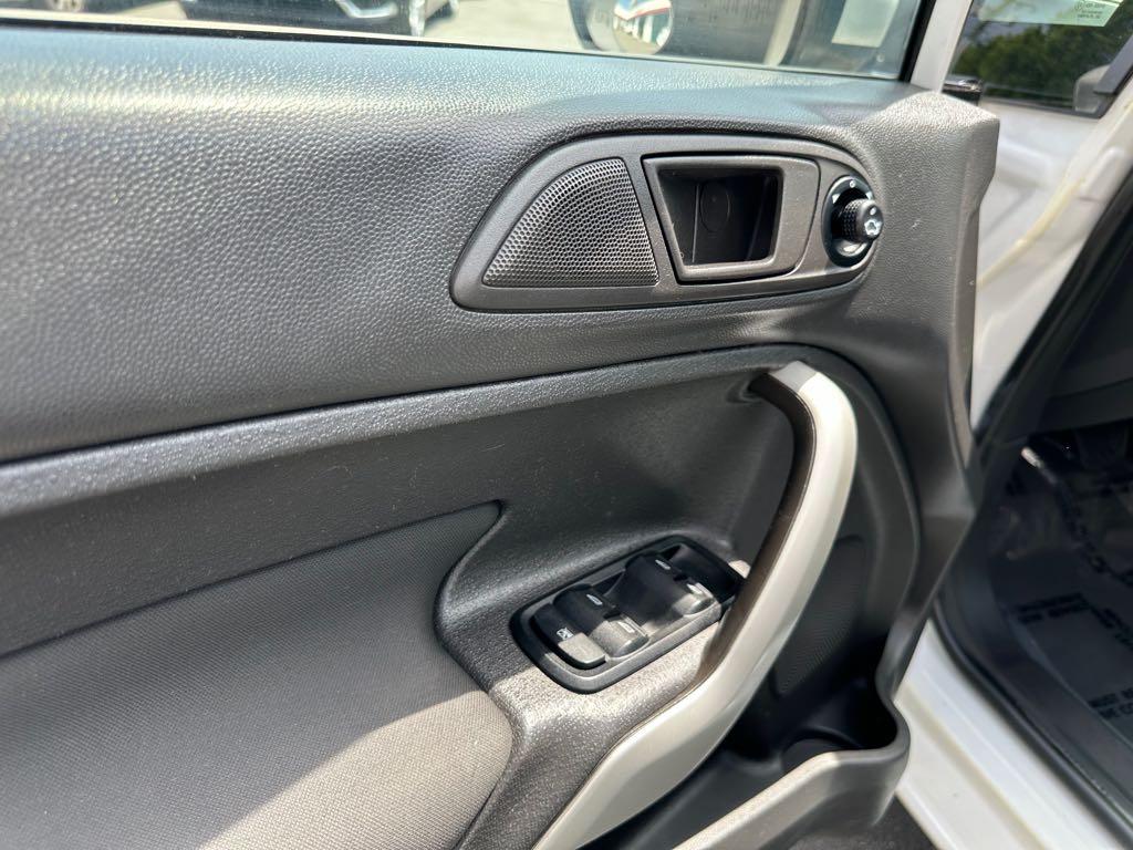 2012 Ford Fiesta SEL for sale at Drive Point Auto in Coquitlam, BC — photo 12 of 16