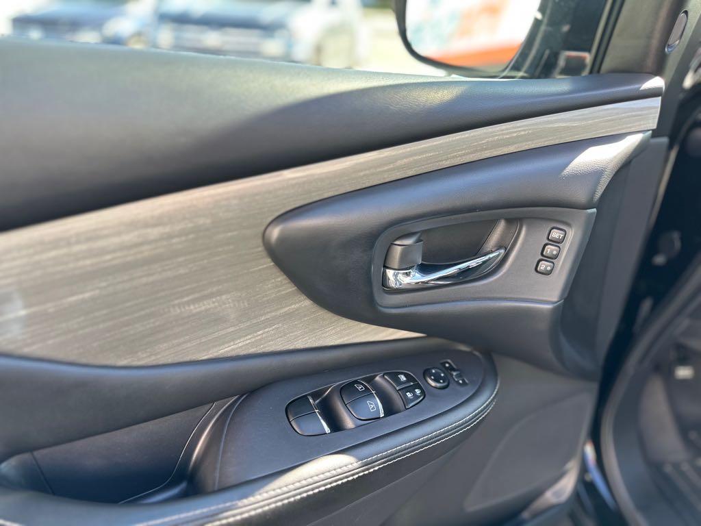 2018 Nissan Murano Midnight Edition for sale at Drive Point Auto in Coquitlam, BC — photo 13 of 22