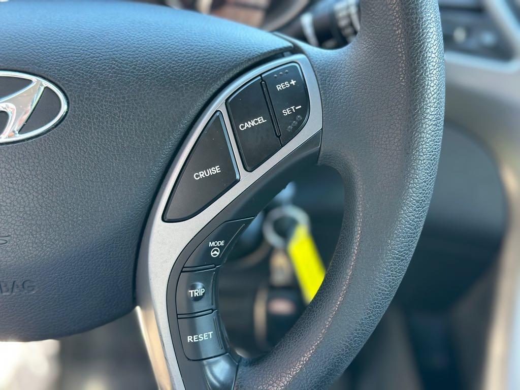 2015 Hyundai Elantra GL - photo 16