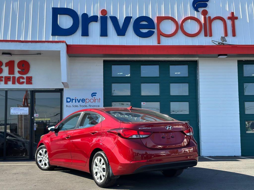 2015 Hyundai Elantra GL - photo 3