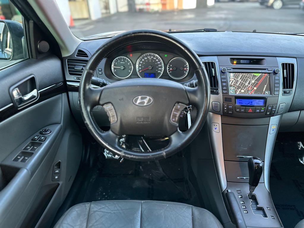 2010 Hyundai Sonata Limited - photo 11