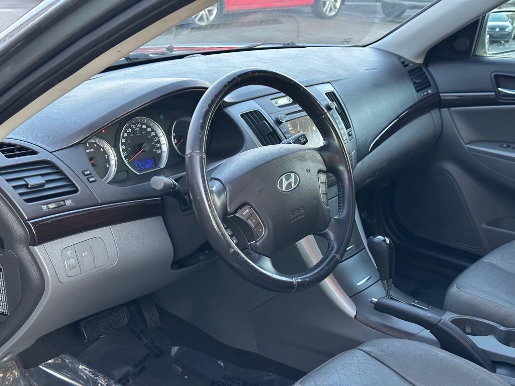 2010 Hyundai Sonata Limited - photo 13