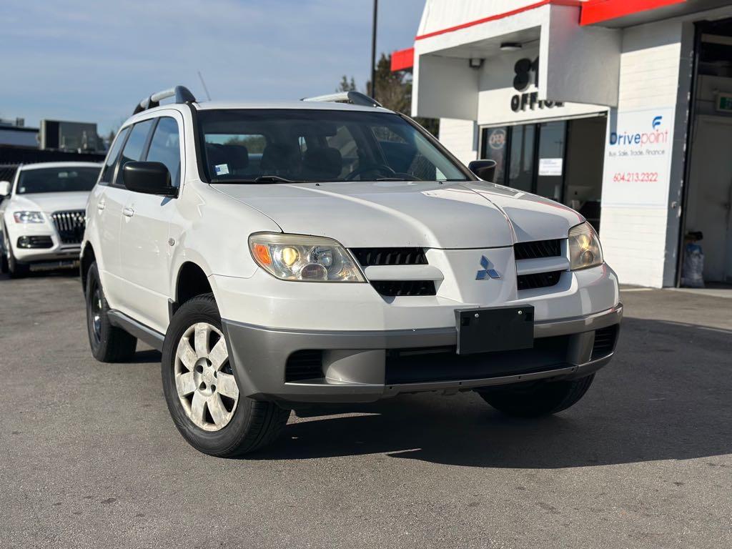 2006 Mitsubishi Outlander - photo 1