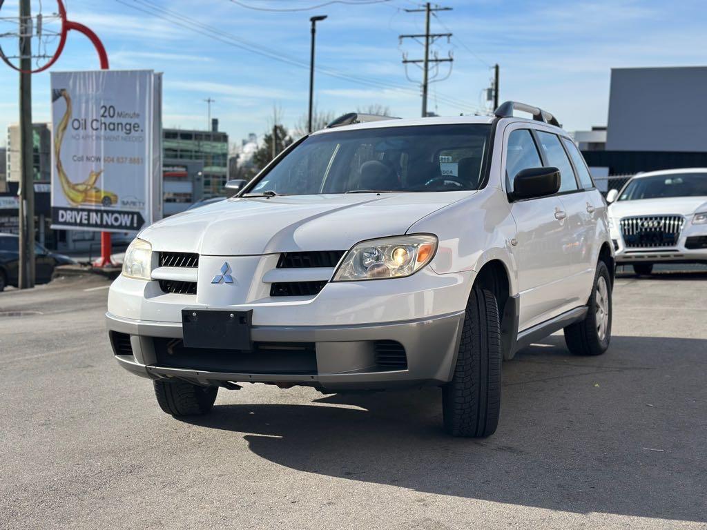 2006 Mitsubishi Outlander - photo 2