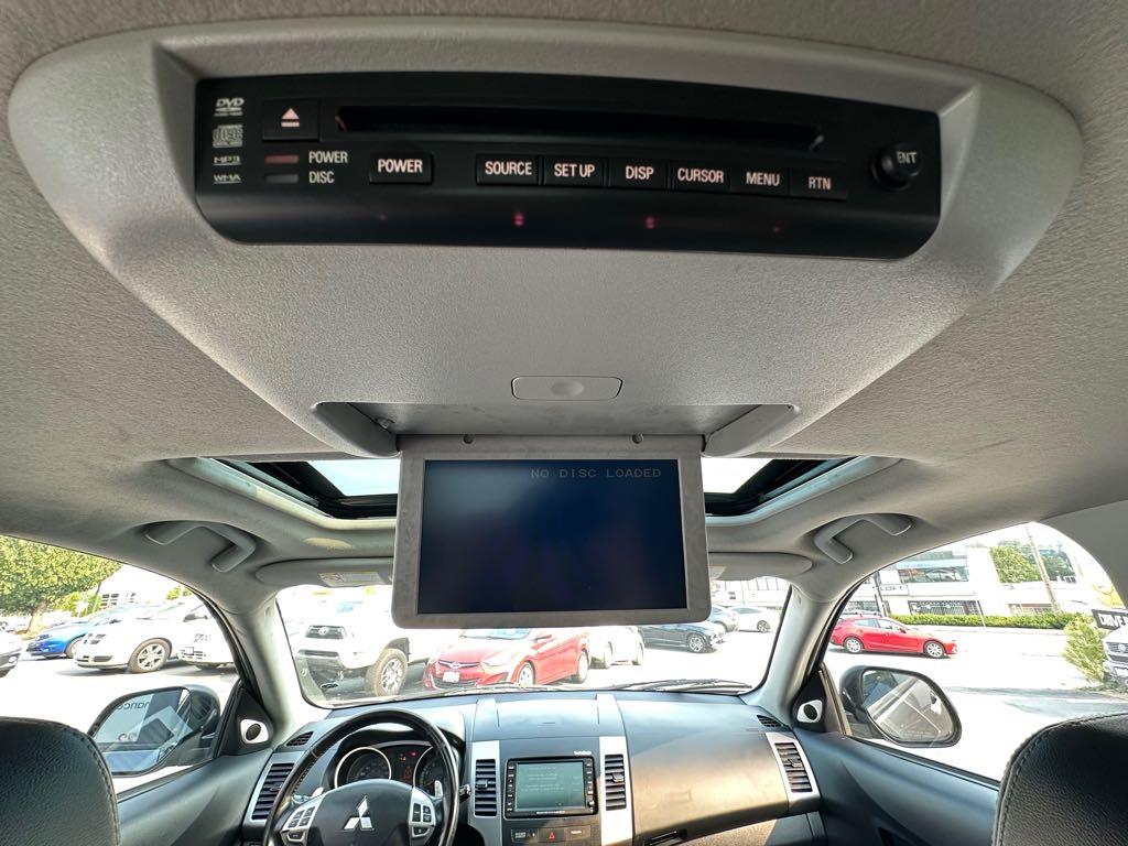 2007 Mitsubishi Outlander for sale at Drive Point Auto in Coquitlam, BC — photo 10 of 21