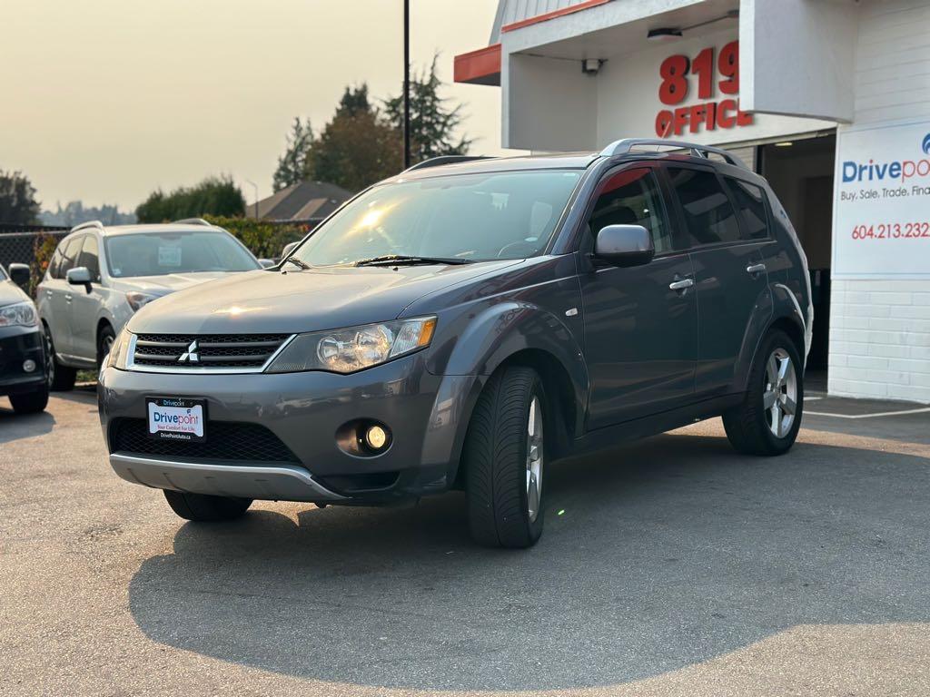 2007 Mitsubishi Outlander for sale at Drive Point Auto in Coquitlam, BC — photo 2 of 21