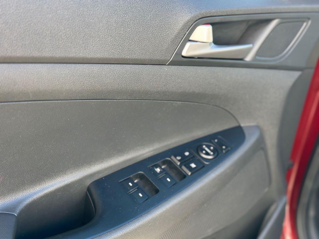 2018 Hyundai Tucson Premium for sale at Drive Point Auto in Coquitlam, BC — photo 12 of 21