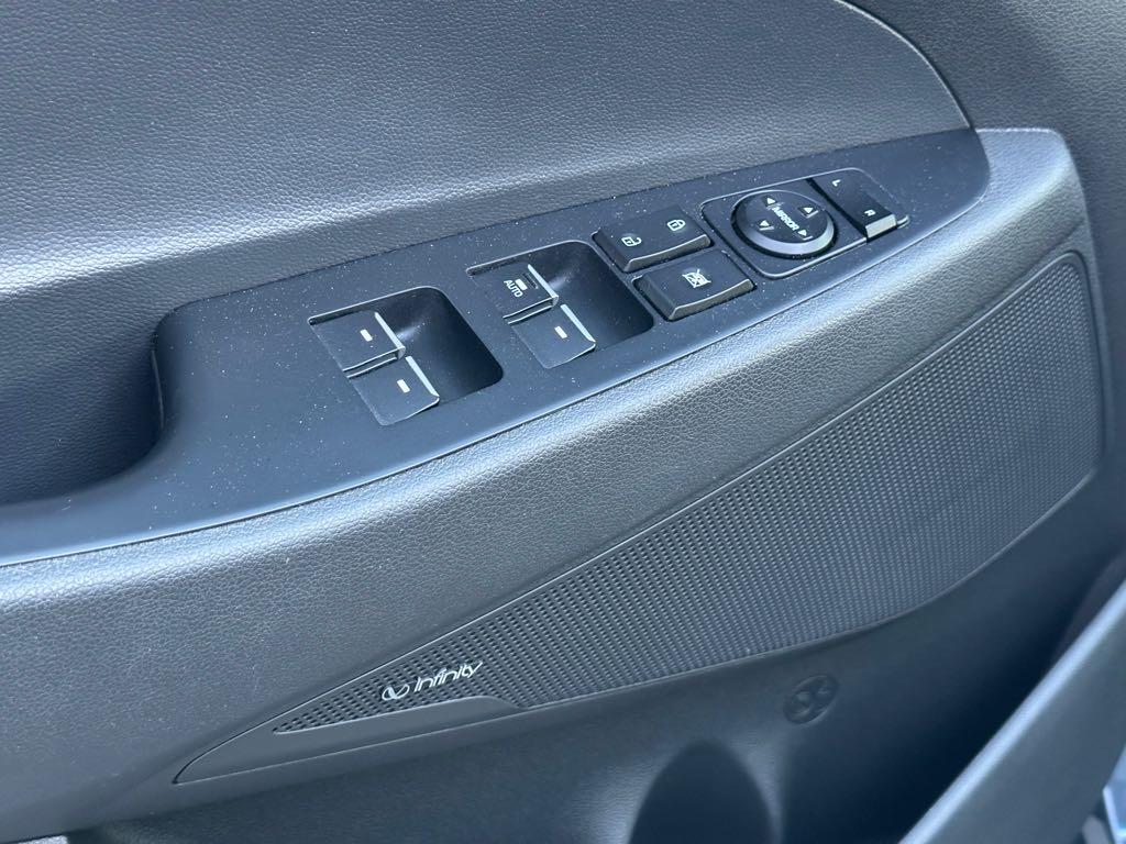 2020 Hyundai Tucson Ultimate for sale at Drive Point Auto in Coquitlam, BC — photo 13 of 23