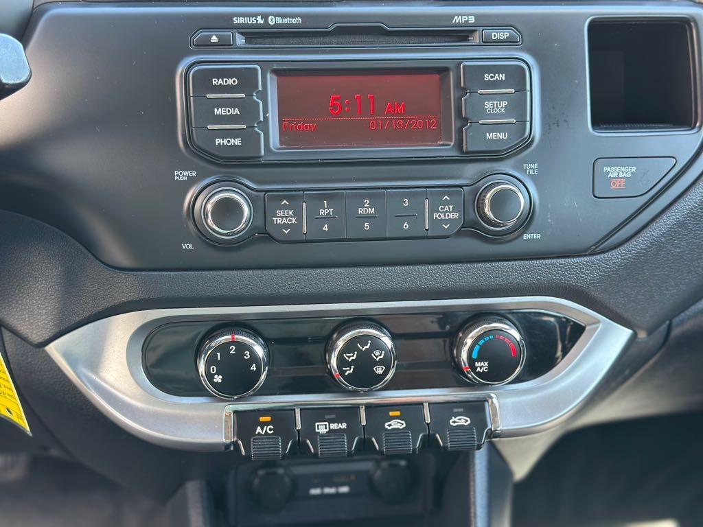 2013 Kia Rio - photo 17