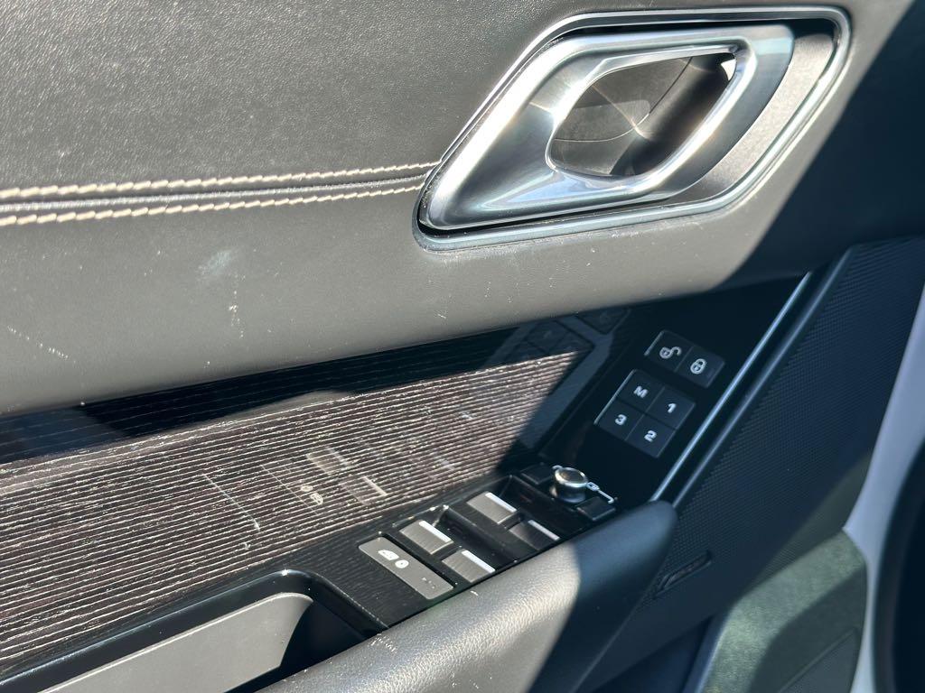 2018 Land Rover Range Rover Velar S for sale at Drive Point Auto in Coquitlam, BC — photo 14 of 19