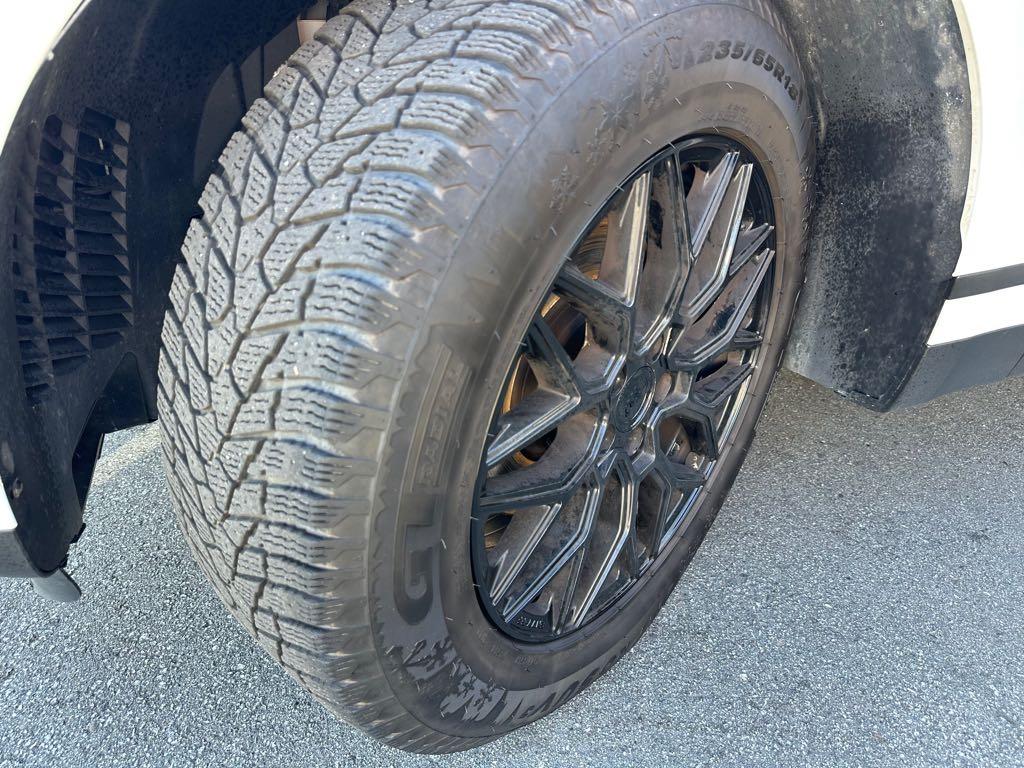 2018 Land Rover Range Rover Velar S for sale at Drive Point Auto in Coquitlam, BC — photo 19 of 19