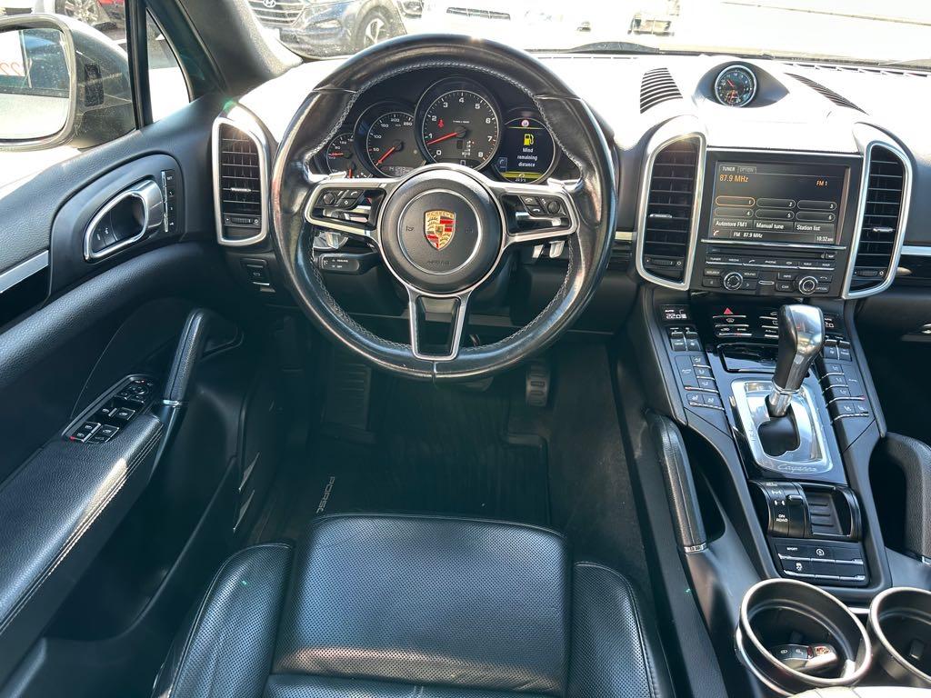 2016 Porsche Cayenne for sale at Drive Point Auto in Coquitlam, BC — photo 10 of 19