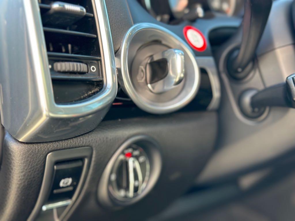 2016 Porsche Cayenne for sale at Drive Point Auto in Coquitlam, BC — photo 14 of 19