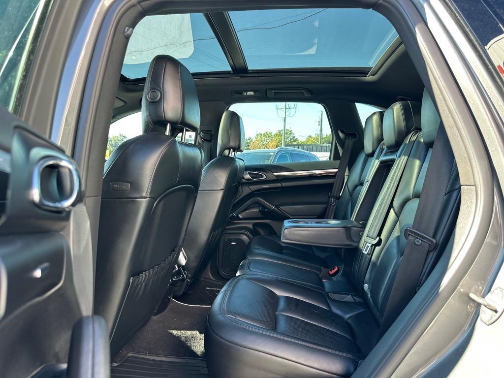 2016 Porsche Cayenne for sale at Drive Point Auto in Coquitlam, BC — photo 8 of 19