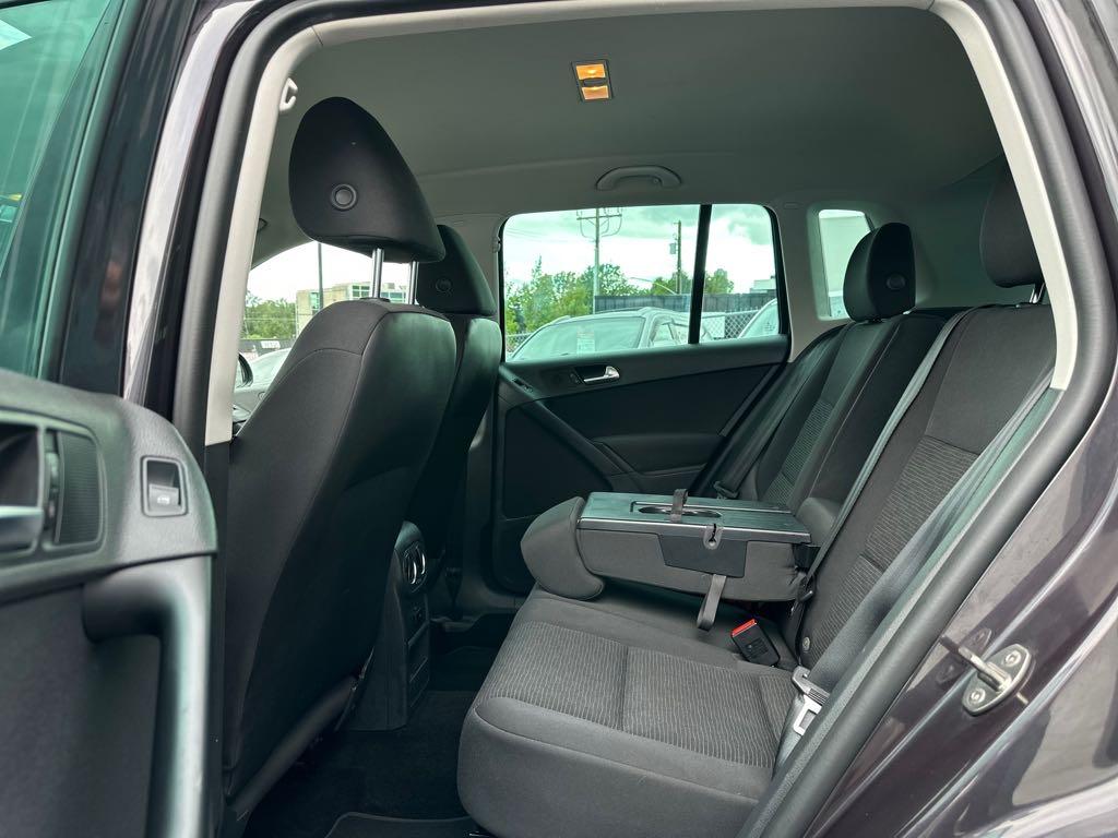 2016 Volkswagen Tiguan Comfortline for sale at Drive Point Auto in Coquitlam, BC — photo 8 of 22
