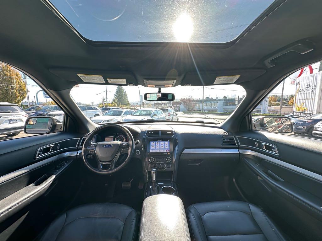 2017 Ford Explorer XLT for sale at Drive Point Auto in Coquitlam, BC — photo 10 of 22