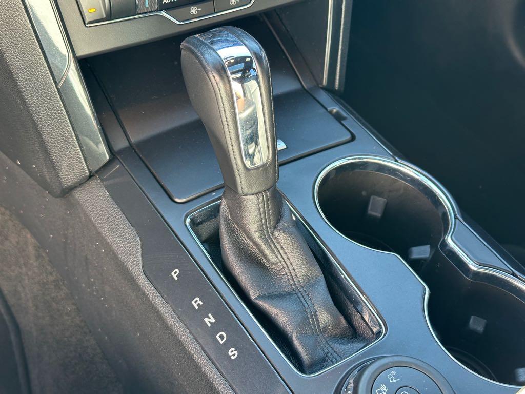 2017 Ford Explorer XLT for sale at Drive Point Auto in Coquitlam, BC — photo 18 of 22
