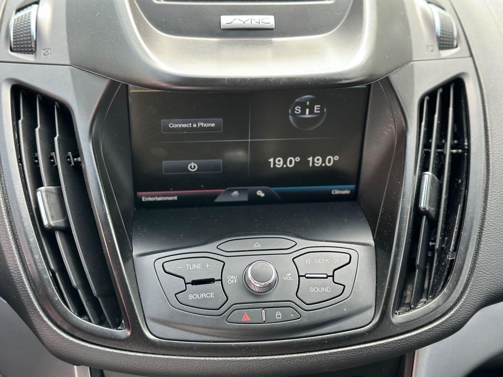 2015 Ford Escape SE for sale at Drive Point Auto in Coquitlam, BC — photo 17 of 21