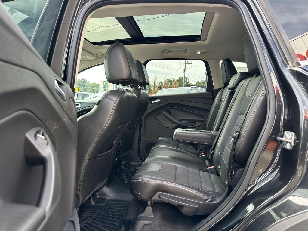 2015 Ford Escape SE for sale at Drive Point Auto in Coquitlam, BC — photo 8 of 21
