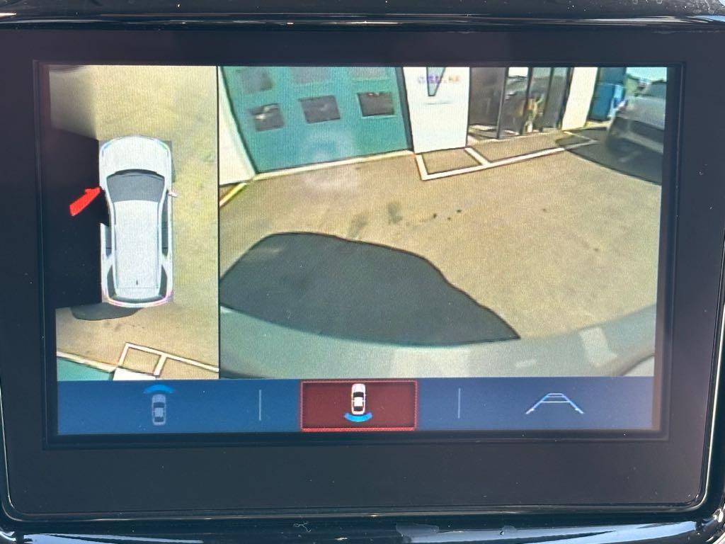 2018 Chevrolet Traverse LT for sale at Drive Point Auto in Coquitlam, BC — photo 18 of 22