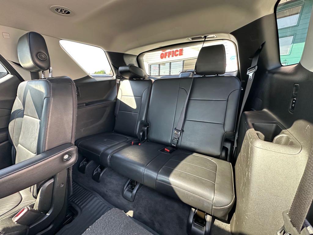 2018 Chevrolet Traverse LT for sale at Drive Point Auto in Coquitlam, BC — photo 8 of 22