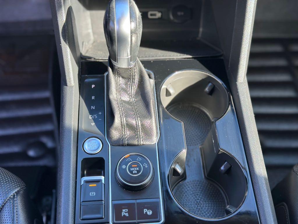 2019 Volkswagen Atlas Execline for sale at Drive Point Auto in Coquitlam, BC — photo 20 of 22