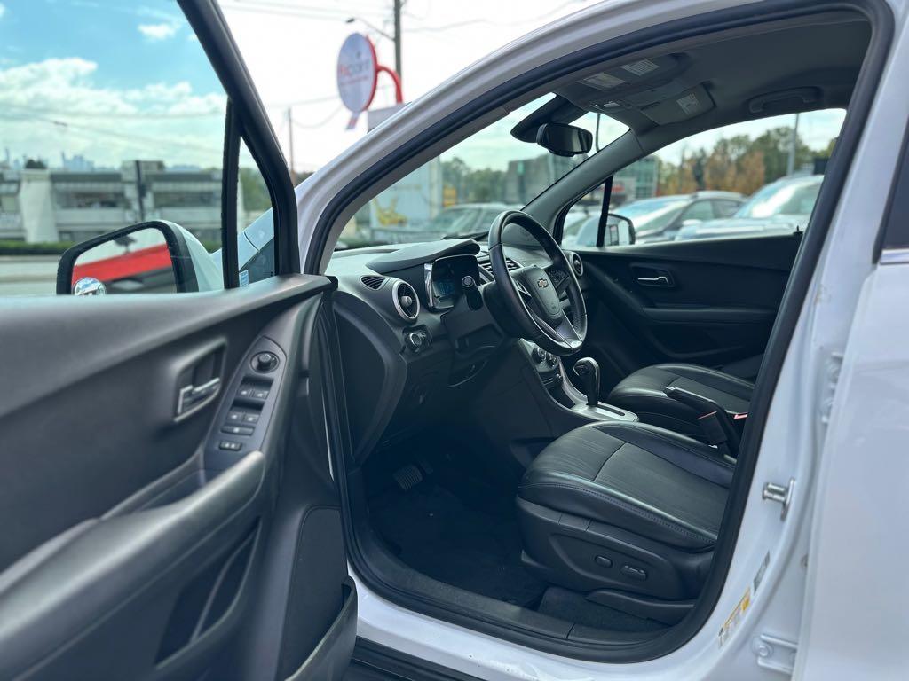 2016 Chevrolet Trax LT for sale at Drive Point Auto in Coquitlam, BC — photo 11 of 18