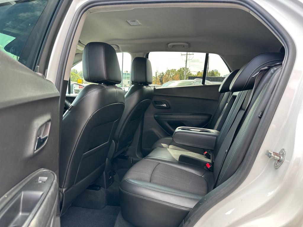 2016 Chevrolet Trax LT for sale at Drive Point Auto in Coquitlam, BC — photo 8 of 18
