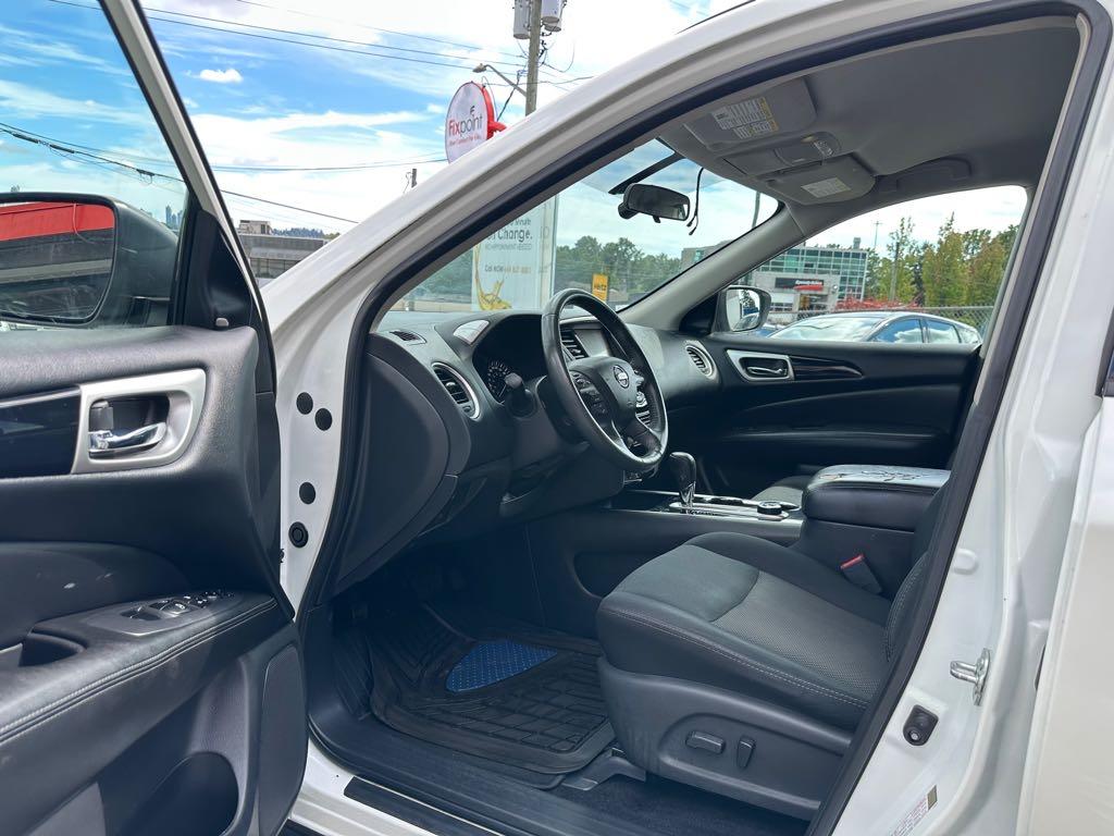 2018 Nissan Pathfinder SV for sale at Drive Point Auto in Coquitlam, BC — photo 11 of 21