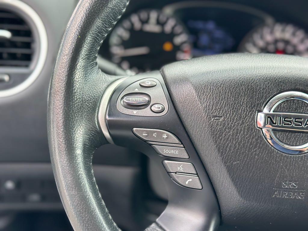 2018 Nissan Pathfinder SV for sale at Drive Point Auto in Coquitlam, BC — photo 14 of 21