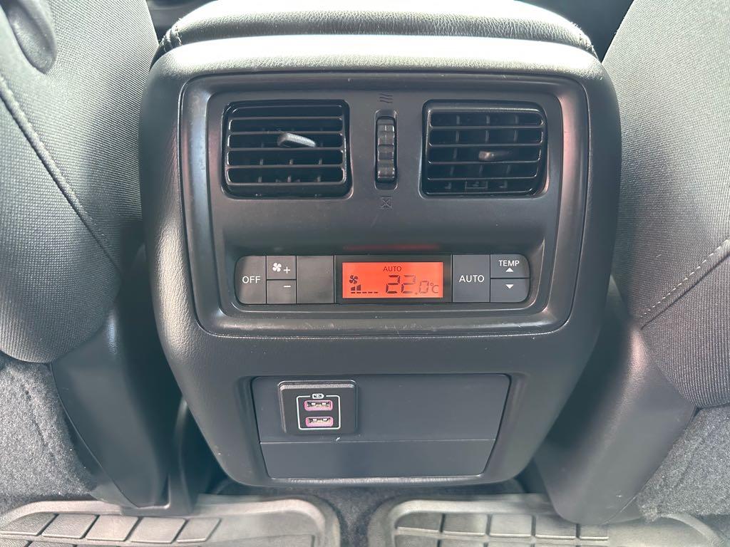 2018 Nissan Pathfinder SV for sale at Drive Point Auto in Coquitlam, BC — photo 8 of 21
