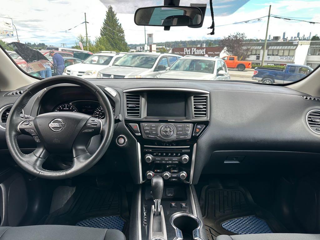 2018 Nissan Pathfinder SV for sale at Drive Point Auto in Coquitlam, BC — photo 9 of 21